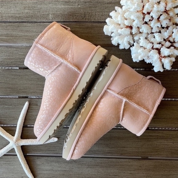 🌴🔆UGG- CLASSIC MINI SNOW LEOPARD BOOTS🔆🌴 - Picture 7 of 15